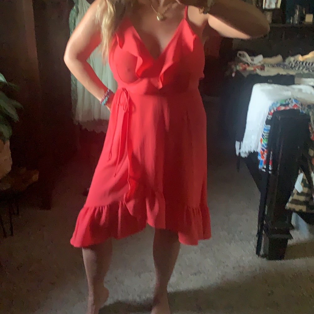 Coral ruffle dress - Picture 4 of 9